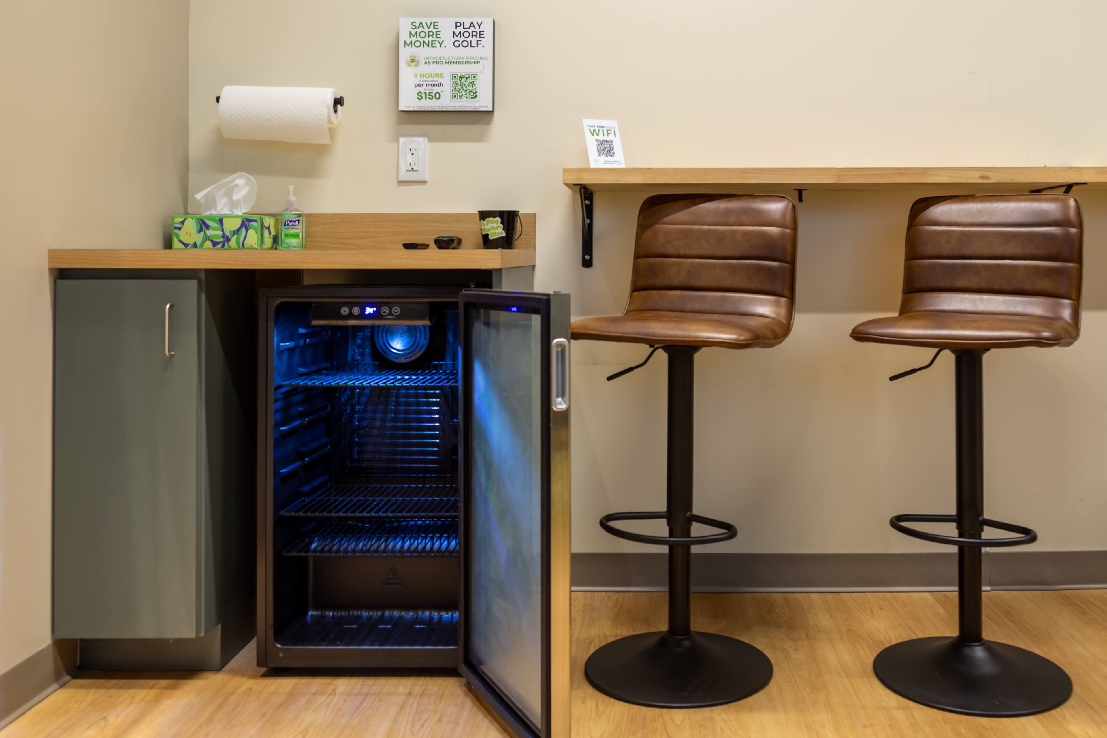 indoor golf simulator room